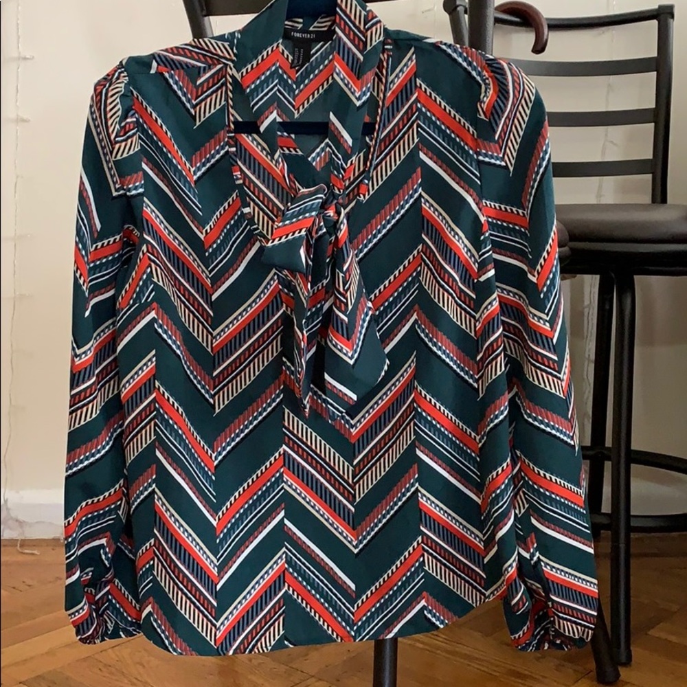 Forever 21 pussybow blouse